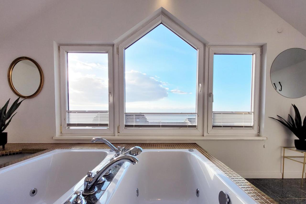 Grosse Penthouse Ferienwohnung Mit Meerblick, Sonnenterrasse & Luxusbad Von "Momentic" Зирксдорф Экстерьер фото